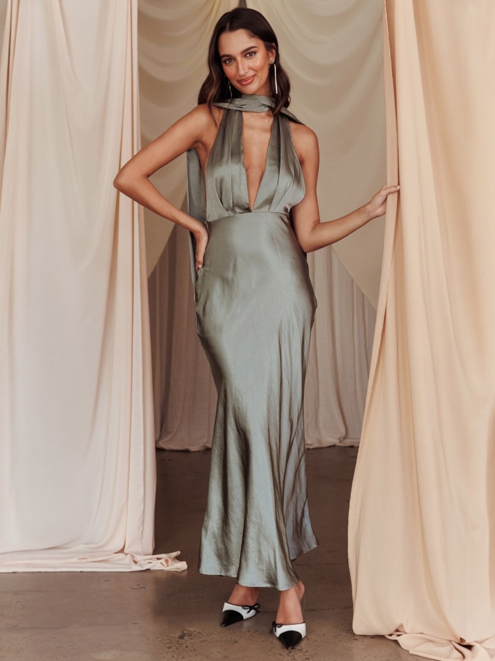 Selfie Leslie Italia Azure Satin Halterneck Maxi Khaki Small